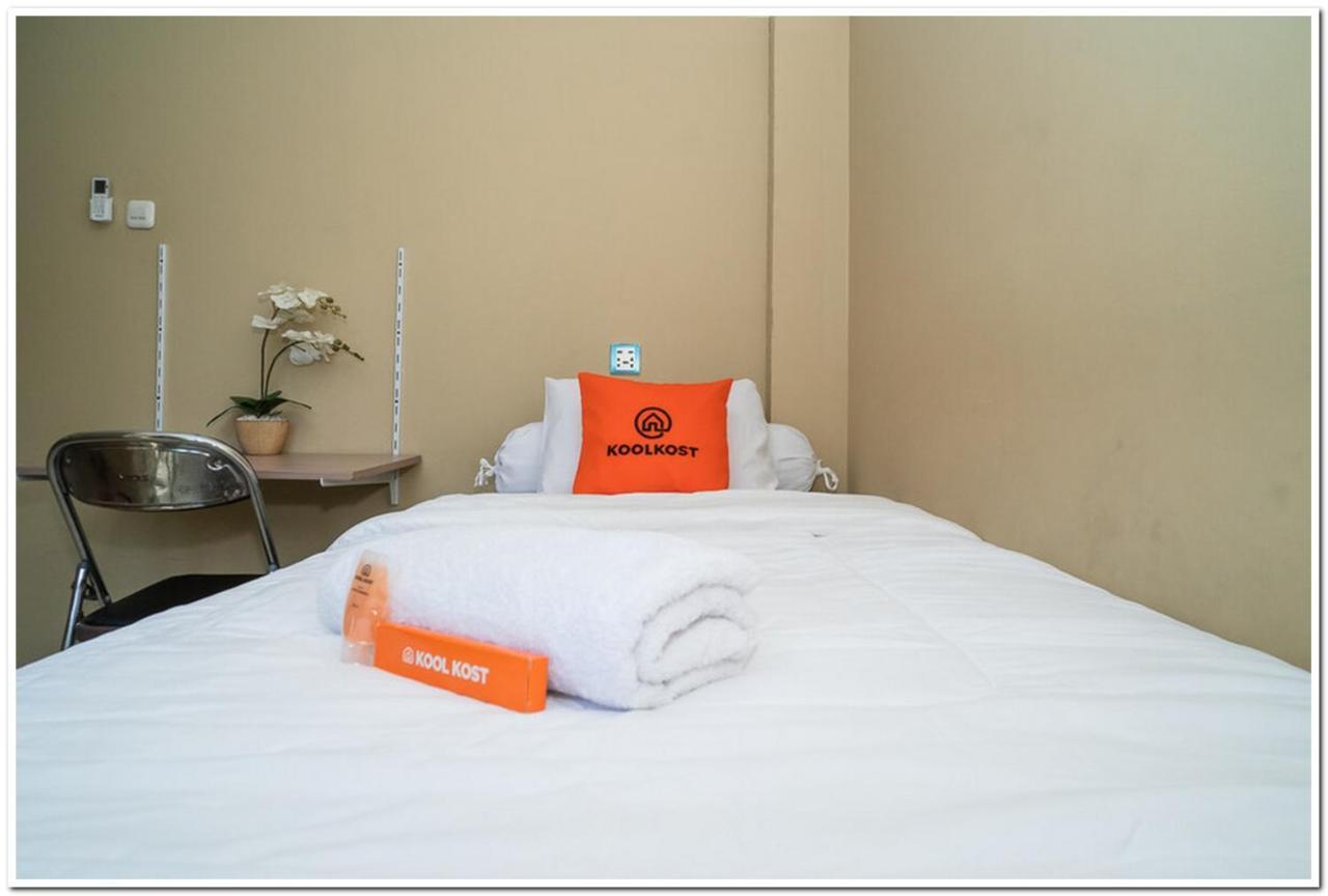 Koolkost Near Lokasari Square Guest house